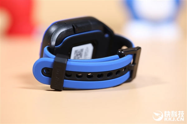 一键发起SOS 华为儿童手表3开箱图赏