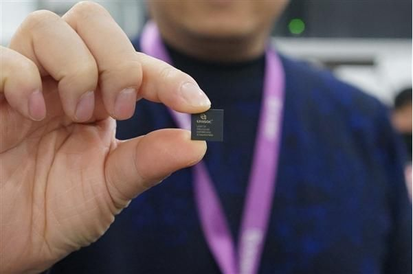 5G谈“风暴”可能为之尚早，芯片厂商之间的拉锯战是热身赛