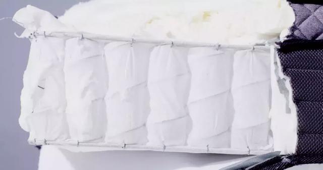 为了睡个好觉，我把20000块的床垫全拆了！