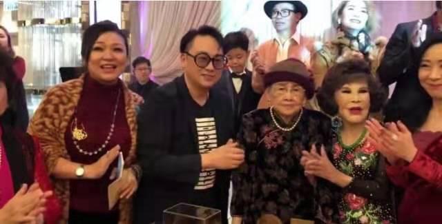 从梅艳芳遗产支取20多万摆大寿，95岁的梅妈寿宴上又扭又跳