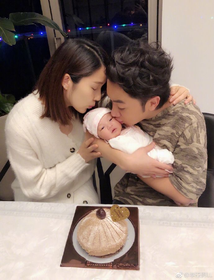 王祖蓝给女儿办百日宴，3个月的Gabrielle在现场简直是表情帝！