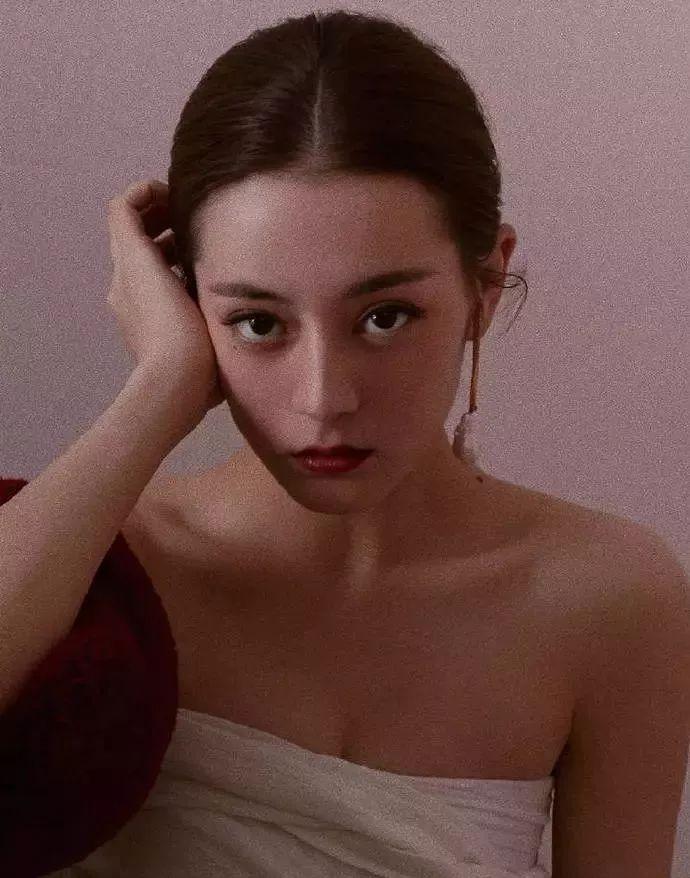 美人属灵？为什么骨相绝佳的章子怡拍照不如周韵撩人？