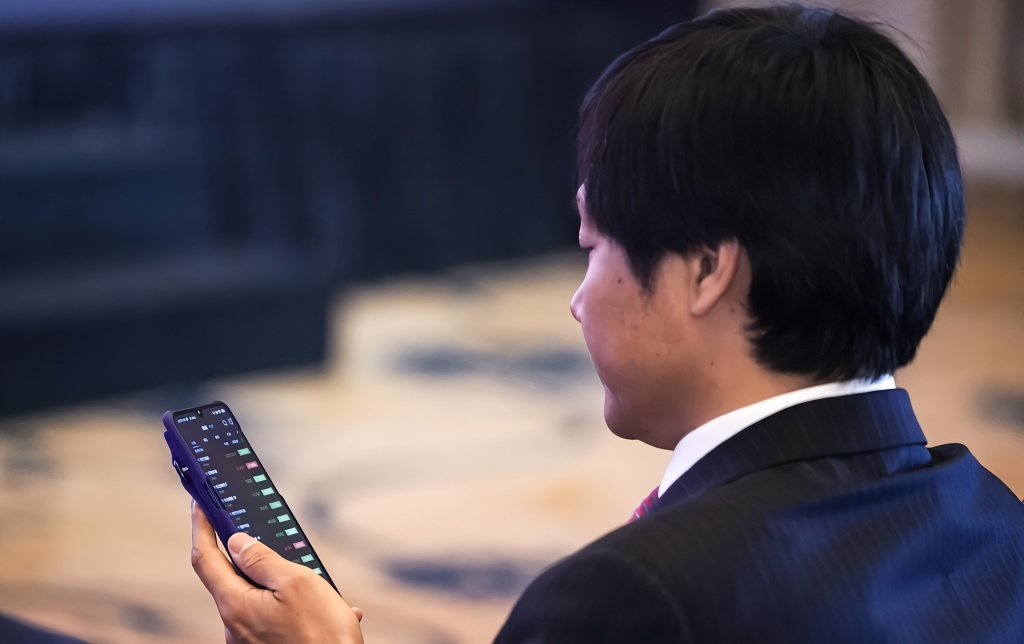 “中年”小米之烦恼