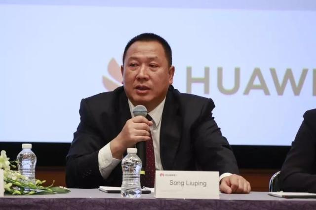 华为发布会上，美国记者：华为应该考虑把股东换成外国人