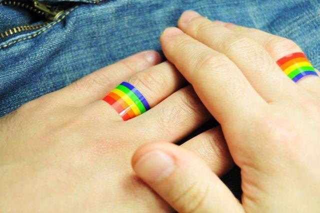 昆仑万维回应出售同性恋网站Grindr传闻：尚未达成任何协议