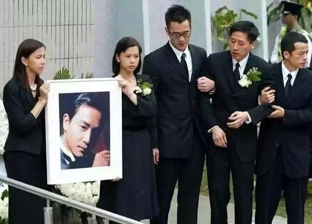 怀念哥哥！张国荣逝世16周年 生平挚爱唐先生发文16个字看哭所有人