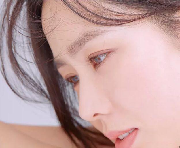 打败全智贤,撩倒宋慧乔前男友,37岁被小6岁奶狗“恋”上