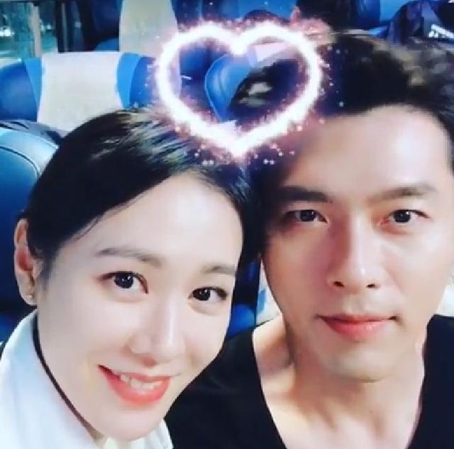 打败全智贤,撩倒宋慧乔前男友,37岁被小6岁奶狗“恋”上