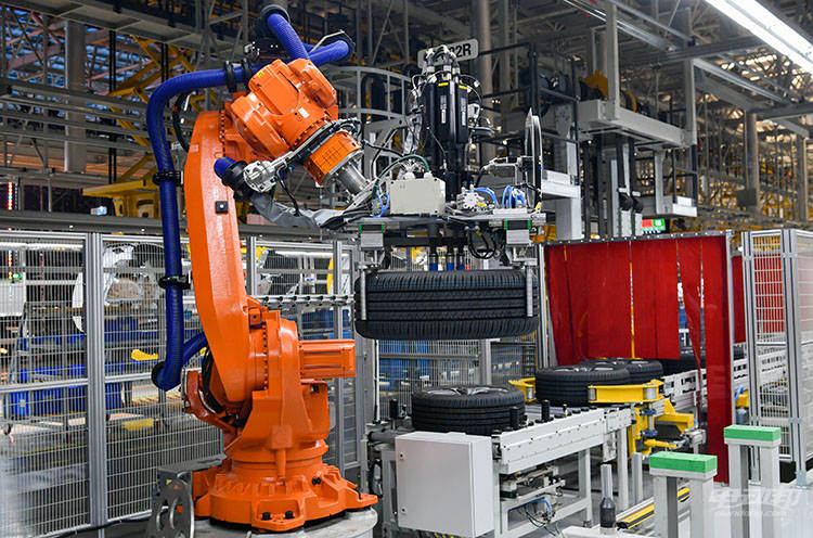 车轮装配机器人