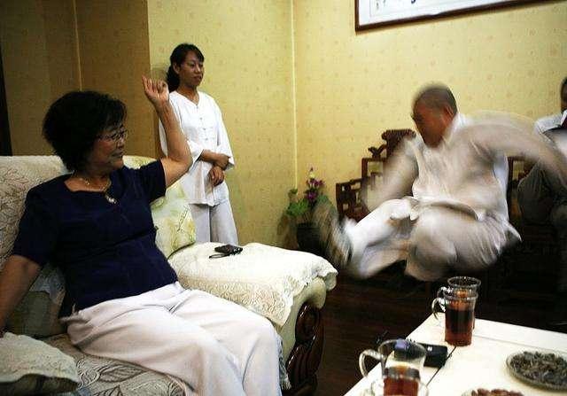 太极大师闫芳:我对不起师父,不该在世人面前展示神功