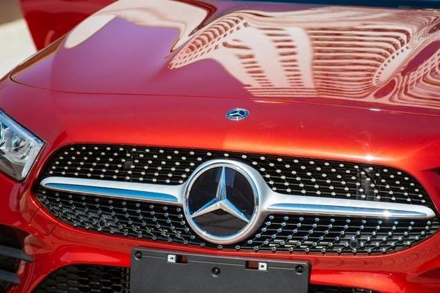 “奔驰漏油”哭爆全网，坑你没商量的汽车销售业已到洗牌之时