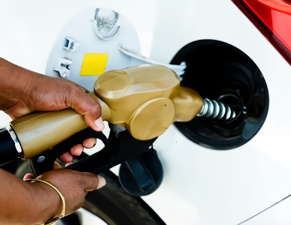 一升水的重量是一公斤,那一升汽油有多少公斤