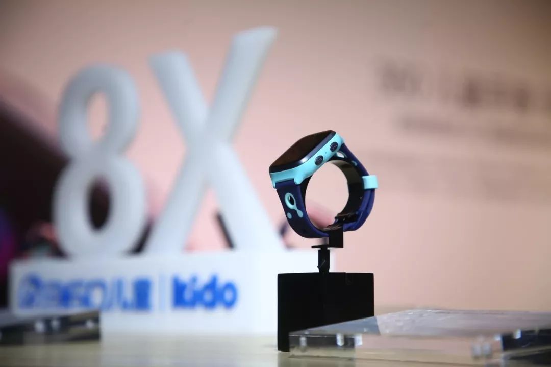 8点1氪:视觉中国回应被罚30万;电影局或将整治