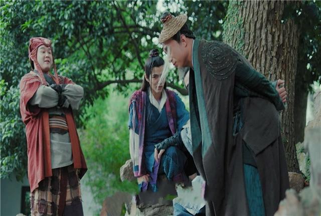 新版《新白娘子传奇》小青现出原形后,网友:东海龙王的女儿吗?