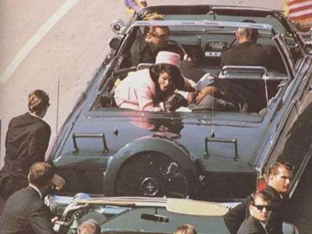 “林肯大陆” JFK 的死神之棺