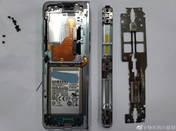 三星Galaxy Fold拆解：内部结构真复杂