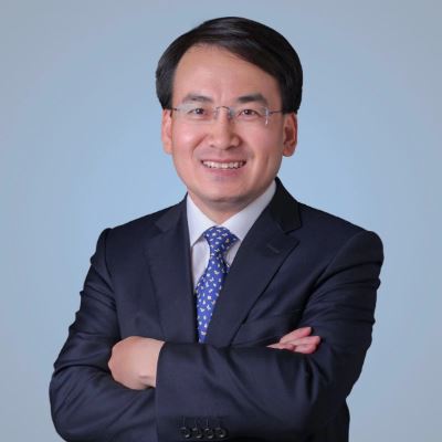 春天里走出的老司基从农村到延安再到深圳王宏远如何成为公募传奇大佬