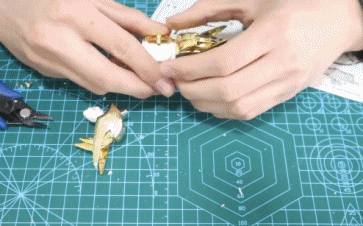一堆铁板卖这么贵，居然还有人抢？