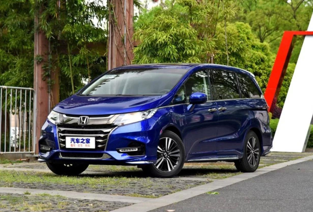 汉兰达的空间尺寸，油耗却堪比卡罗拉，20万居家首选就买它