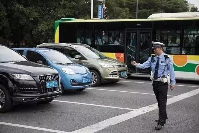 有车一族注意：副驾驶没人坐，被通知扣3分罚200元，是怎么回事？