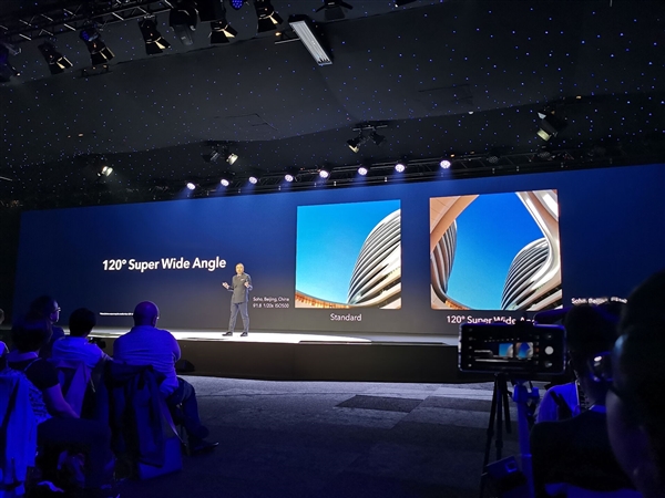 前置3200万自拍镜头 荣耀20 Lite发布