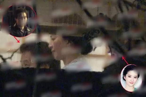 刘亦菲不惧绯闻,带母亲与“干爹”陈金飞聚餐热聊