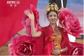 这个低调了12年的宝藏女孩，终于藏不住了.....
