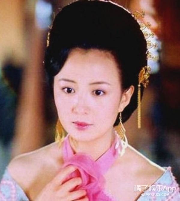 还记得《十八岁的天空》里美术老师魏琳吗？她现在好年轻啊