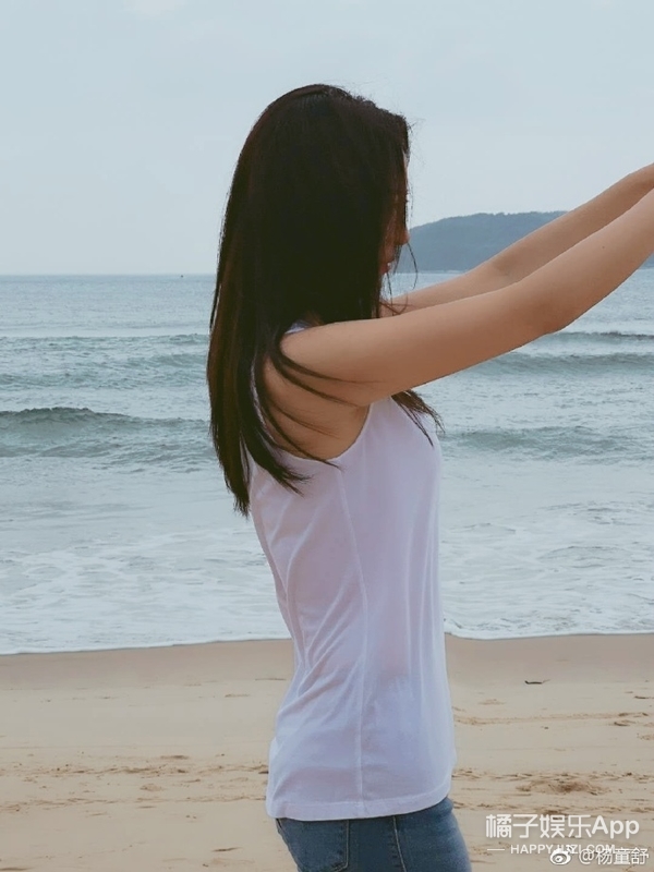 还记得《十八岁的天空》里美术老师魏琳吗？她现在好年轻啊