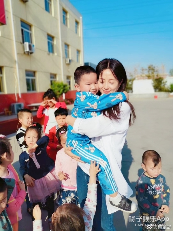 还记得《十八岁的天空》里美术老师魏琳吗？她现在好年轻啊