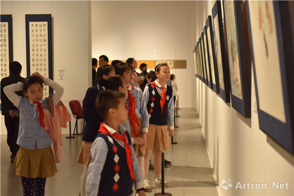 “前歌后舞”——曹志明《国学经典》书画展重庆美术馆开幕