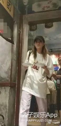 徐璐张铭恩约饭被偶遇 比伯“约架”阿汤哥