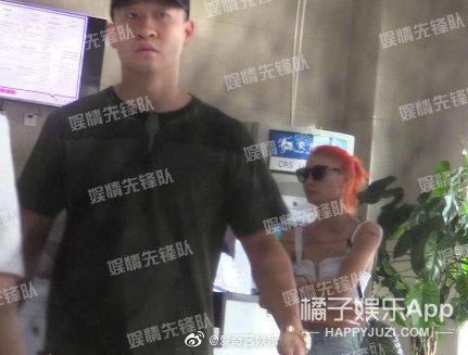 老婆哺乳期刚过、秀恩爱的综艺还没播…他俩就离了？