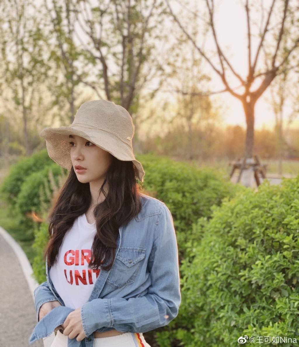 女主王可如写真.jpg