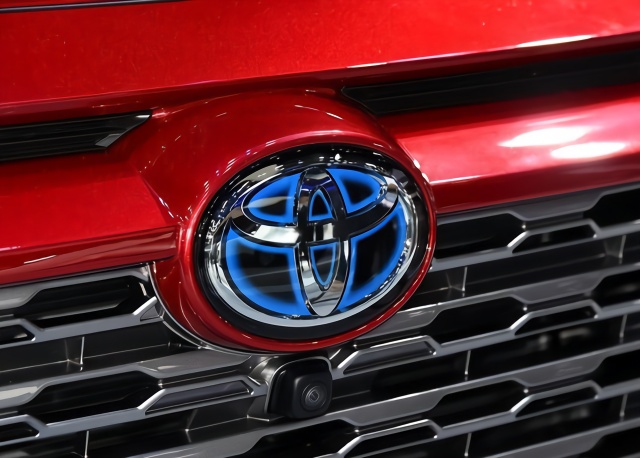 丰田价格坚挺？殊不知，丰田旗下这款国六车型已降2万多