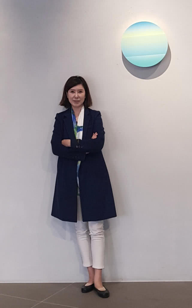 化妆品牌十大创新人物孙兑典主持美妆节目将走向户外展示多彩魅力