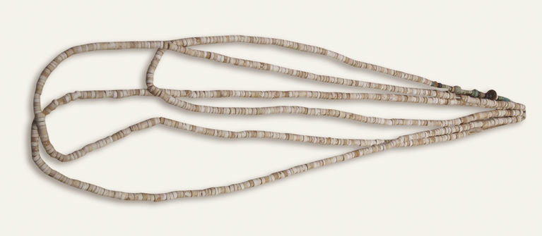 玉串饰 直径分别为0.3~0.4、0.2~0.1厘米 淅川下寺3号墓出土