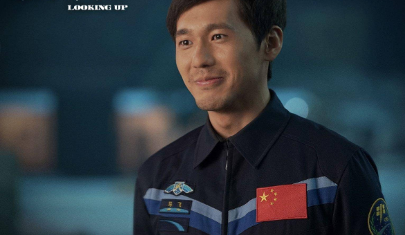 离开《跑男》后，邓超用《银河》的廉价滤镜，剑指15亿票房