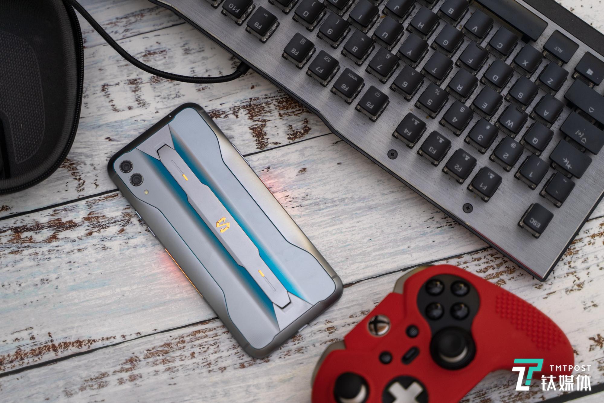 骁龙855 Plus秀肌肉，黑鲨2Pro游戏手机首发评测 | 钛极客