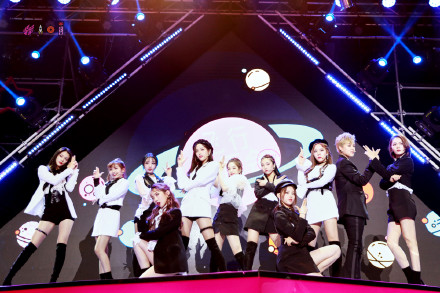 火箭少女见面会吴宣仪状态不佳，背后原因令人心疼不已