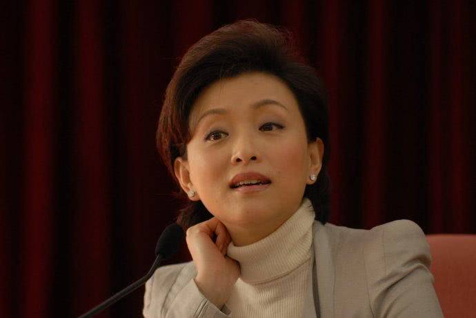 她是京城四美，出道零绯闻后嫁富商，购3.5亿豪宅做婚房