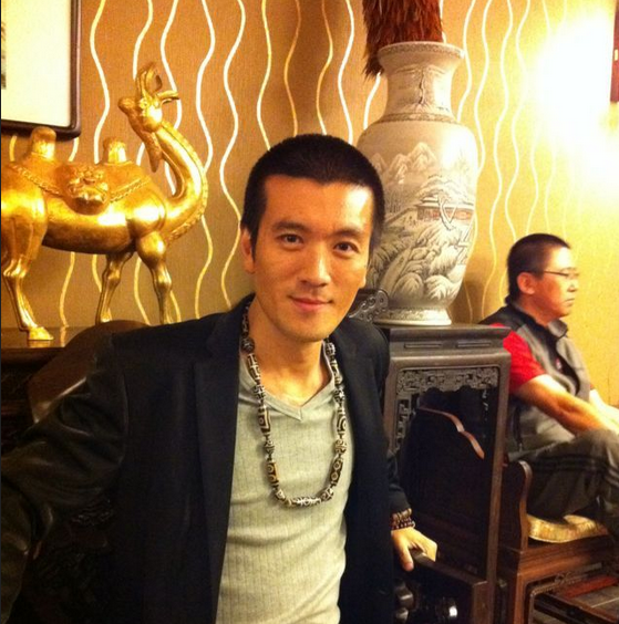 杨子自曝:收藏的天珠已有3300颗,送给黄圣依的这个价值就过亿!