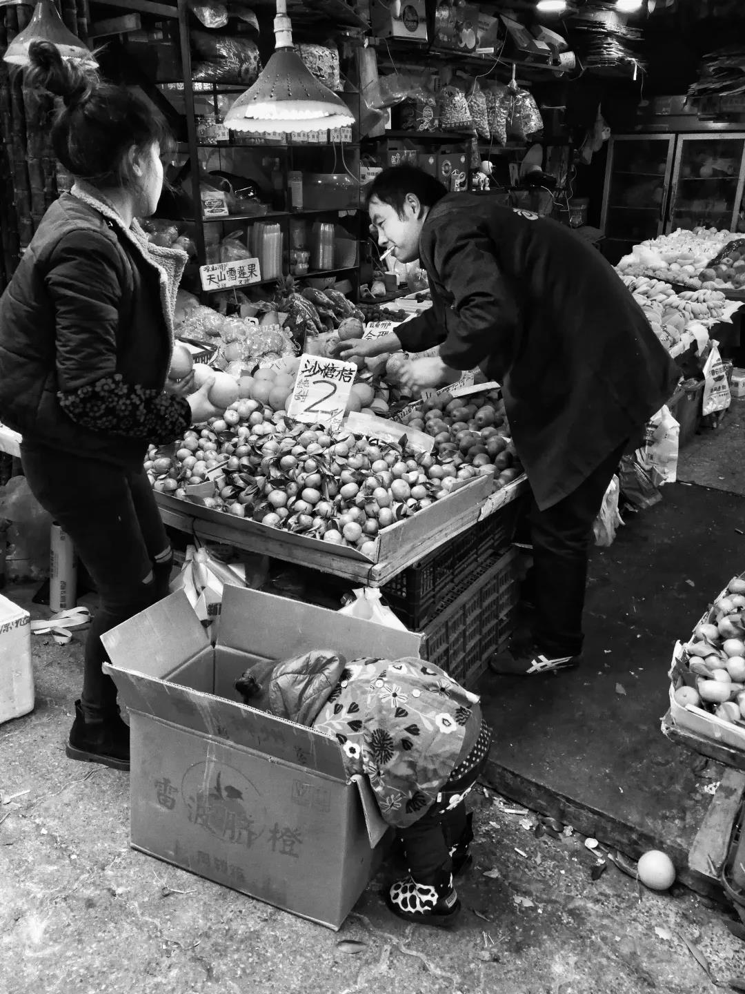 他用60幅手绘地图记录成都街巷的过往和现在