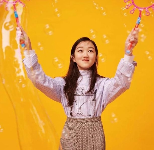 李嫣的私密账号曝光，里面写满了青春与叛逆，个性签名很王菲范
