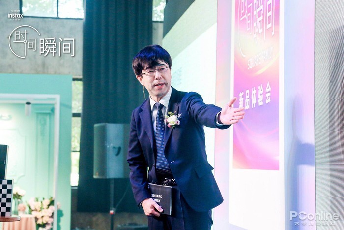 富士胶片发布SQ20：全新拍立得玩法更丰富