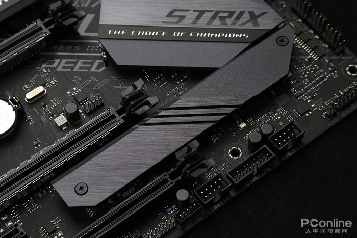 华硕ROG STRIX Z390-E GAMING主板评测：极致电竞 炫光图腾