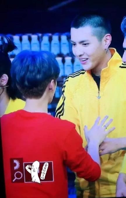 吴亦凡鹿晗难得同框互动，一个小举动打破不和传言
