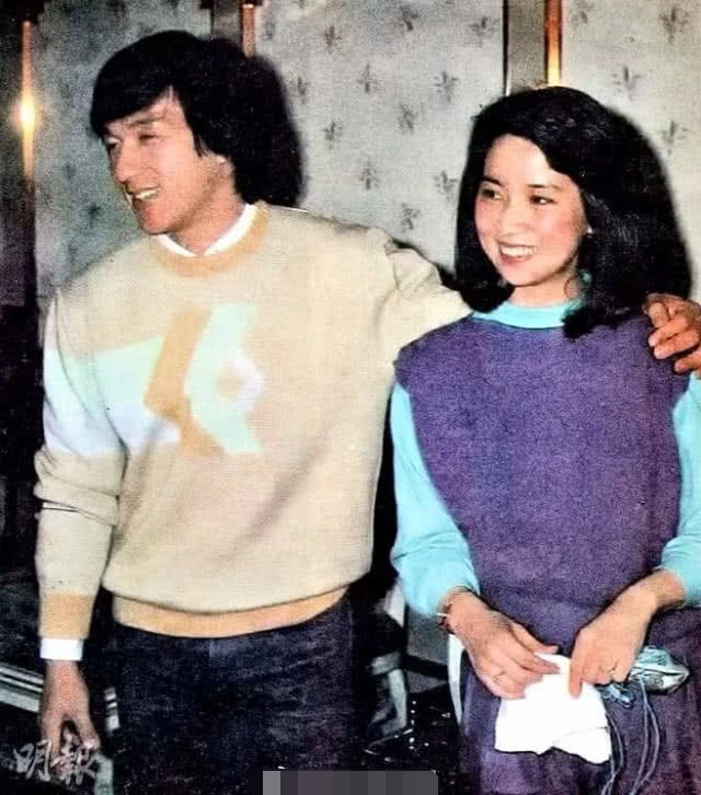 成龙国外发布新书，只记录自己和儿子往事，对女儿只字不提惹争议