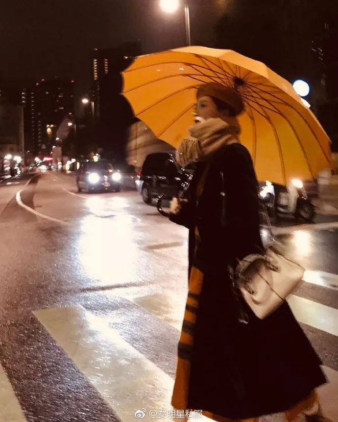 江疏影模仿高圆圆成新一代街拍女王，颧弓宽度也要赶超整前的她？