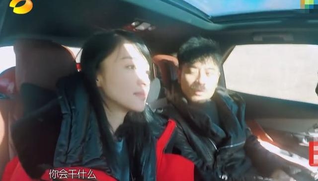 章龄之跟陈龙上节目被指全程不恩爱！章龄之回应：小作怡情